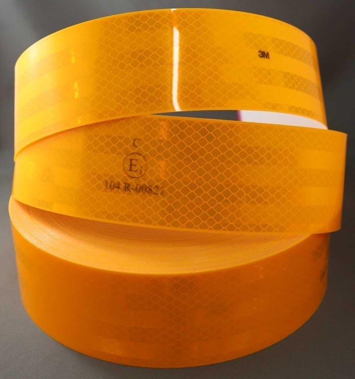3M Fluoro Yellow (983-21) Diamond Grade Class 1 Reflective Tape - Image 3