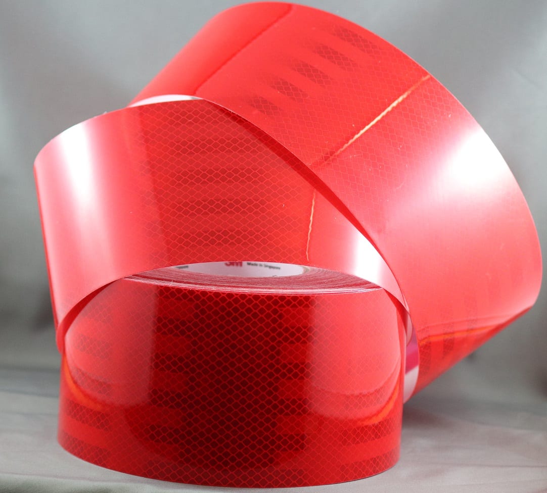 3M Red (983-72) Diamond Grade Class 1 Reflective Tape - Image 9