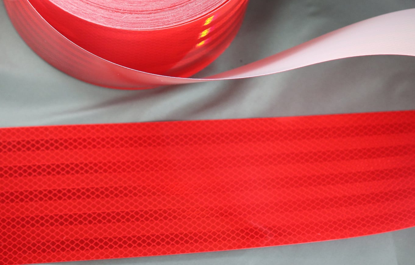 3M Red (983-72) Diamond Grade Class 1 Reflective Tape - Image 10