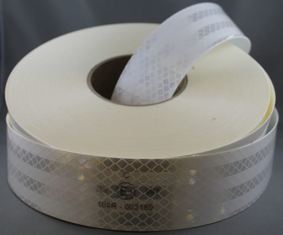 3M White (997-10) Diamond Grade Class 1 Flexible Reflective Tape - Image 5