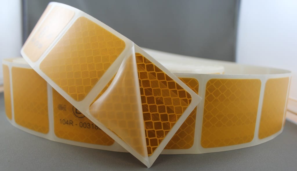 3M Yellow (997-71S) Diamond Grade Class 1 Flexible Reflective Tape Segmented - Image 4