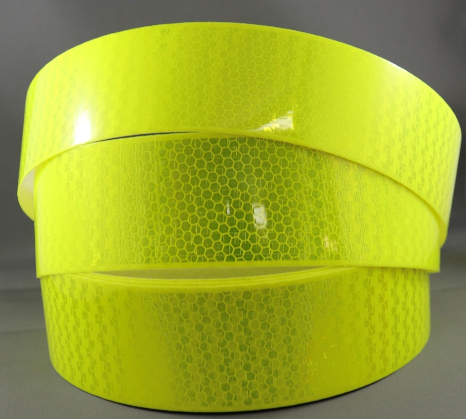 Avery Fluoro Yellow Green (T-11513) OmniCube Class 1 Reflective Tape - Image 3